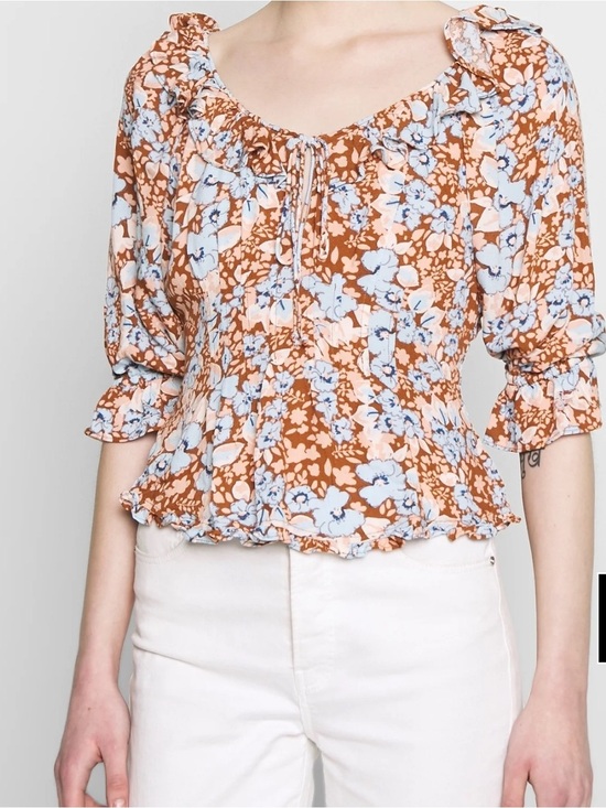 Free People Tops - Free People Sweet Memories Floral Crop Ruffle Blouse Size L
